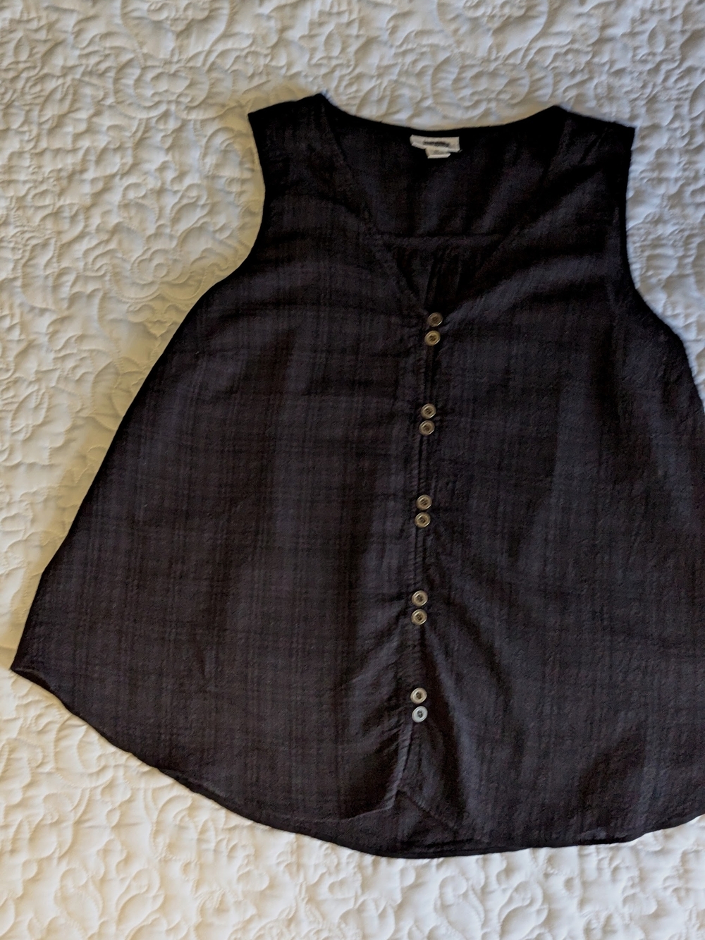 a.n.a Black Sleeveless Button-Front Tank